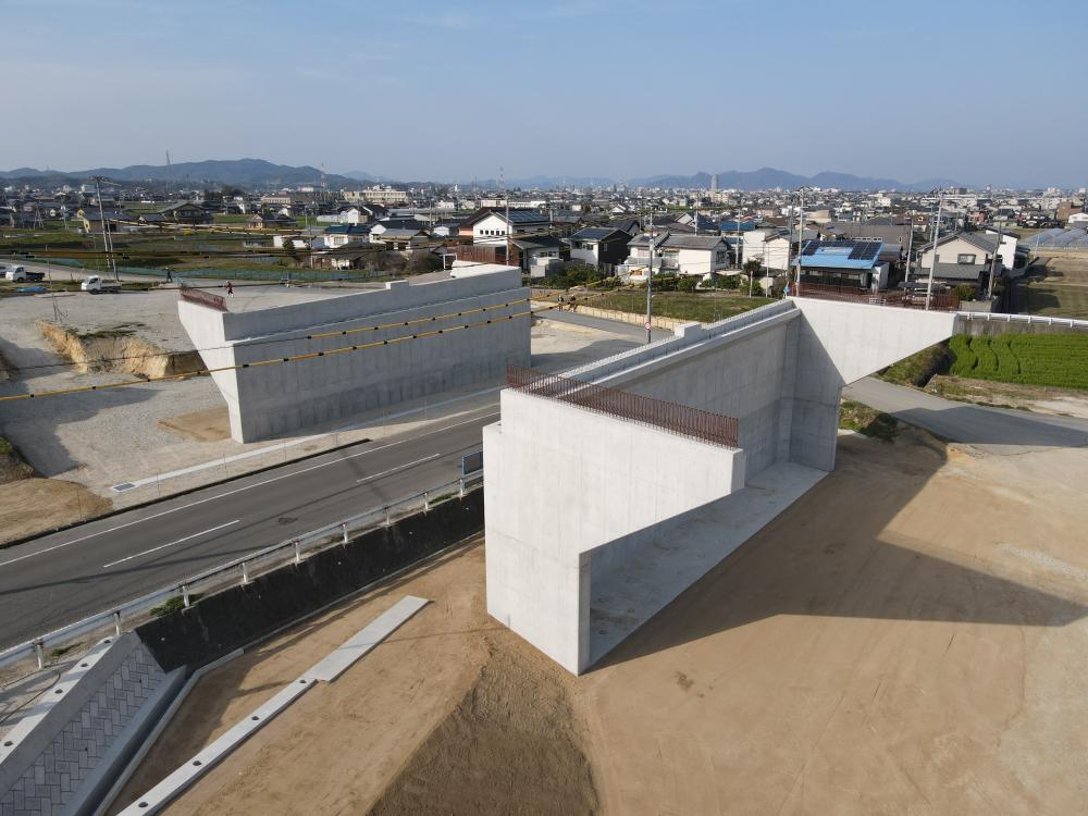 今治道路五十嵐団地線橋下部外工事